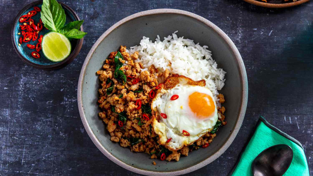 Pad Kra Pao, combinação de sabores e picância